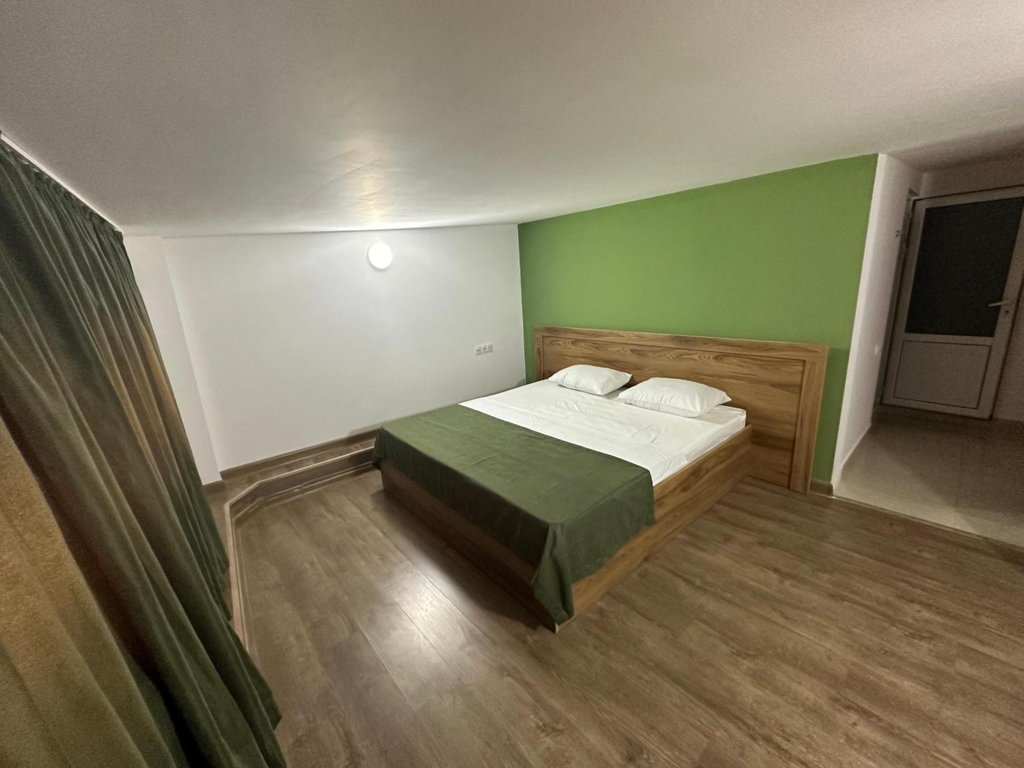 Express Hotel Ереван Екстериор снимка
