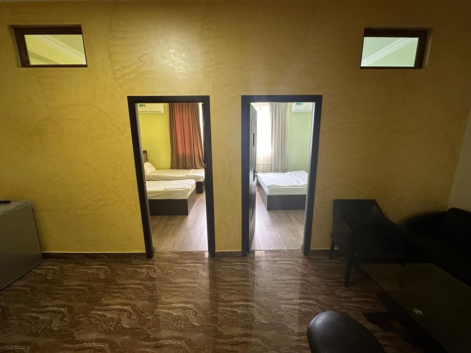 Express Hotel Ереван Екстериор снимка
