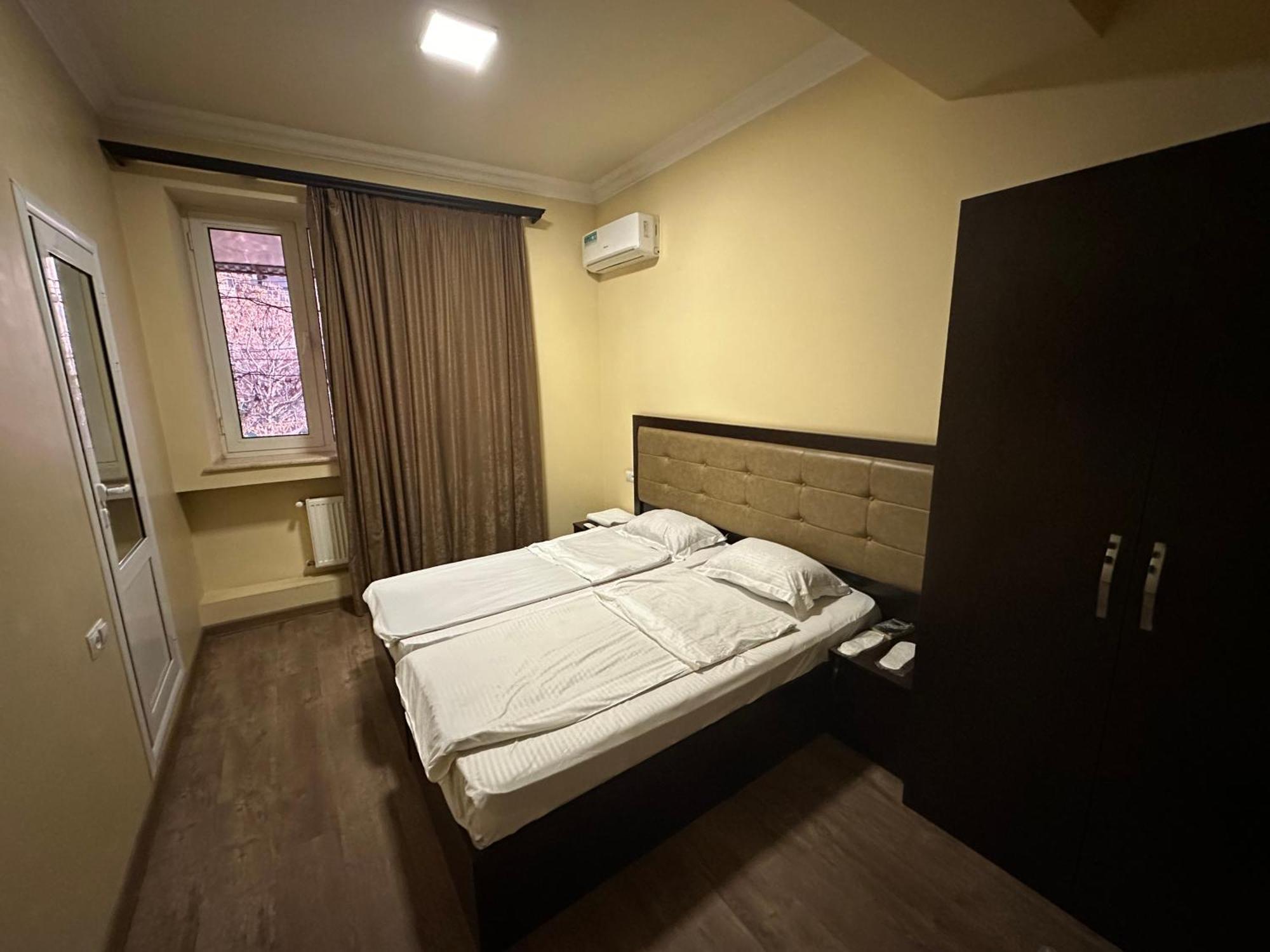 Express Hotel Ереван Екстериор снимка